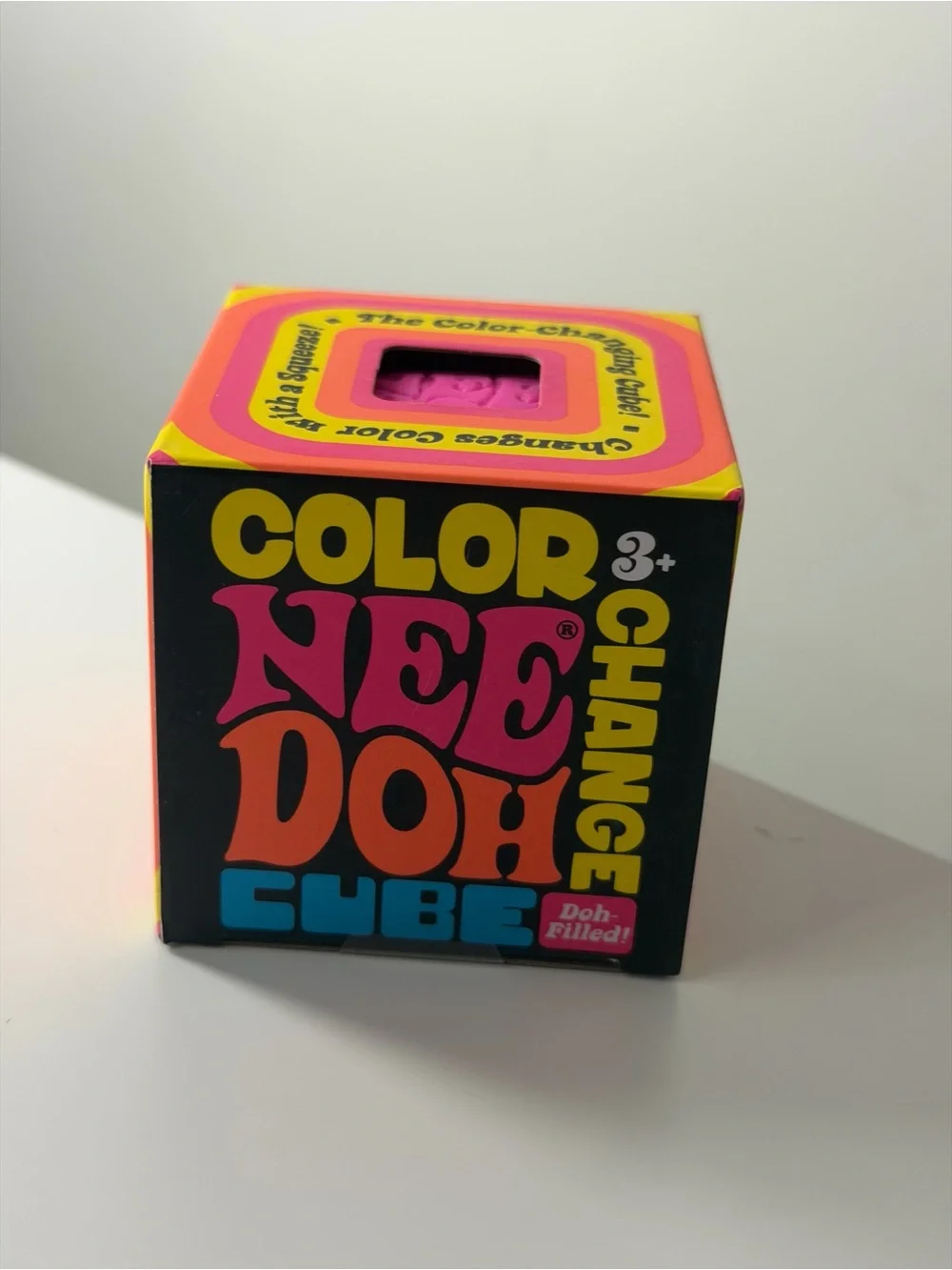 Color Color Change Cube - Pink Sensory Toy